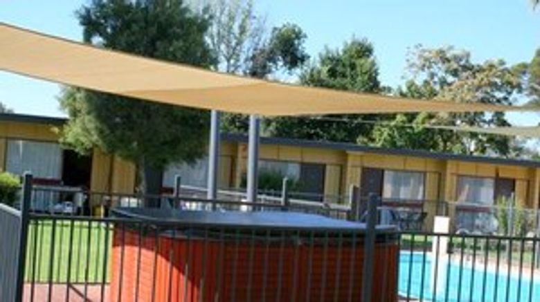 <b>Cootamundra Gardens Motel Pool</b>
