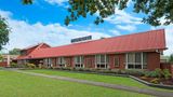 AAt 28 Goldsmith Motel Exterior