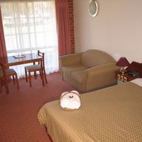 Wine Village Motor Inn