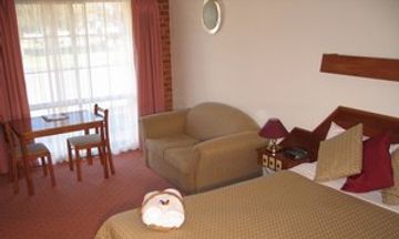 Wine Village Motor Inn