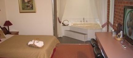 Wine Village Motor Inn Spa