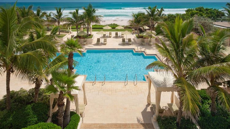 Four Seasons Resort Palm Beach Pool