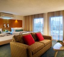 Oasis Hotel Waikiki Suite