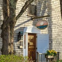 Seven Sea Street Inn