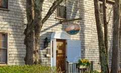 Seven Sea Street Inn