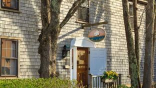 Seven Sea Street Inn