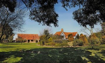 Ye Olde Plough House