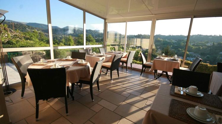 Marc Hely Hotel Restaurant