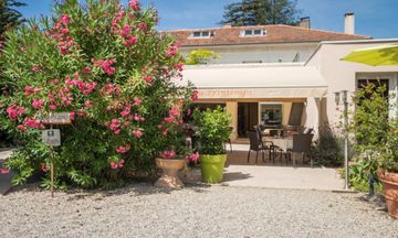 Le Printemps Hotel