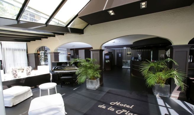 Hotel De la Plage Lobby