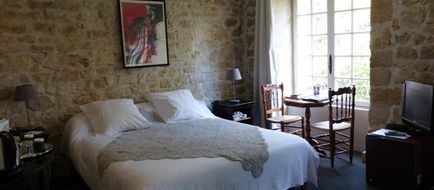 Chateau d'Arpaillargues Room