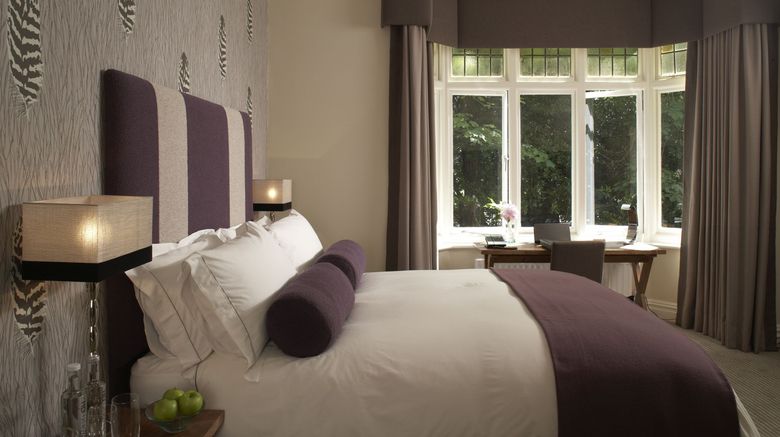 <b>The Green House Hotel Room</b>