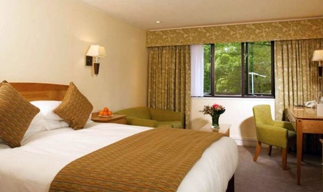 Redwood Hotel & Country Club Room