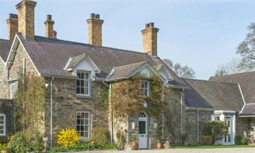 Tyddyn Llan Country House