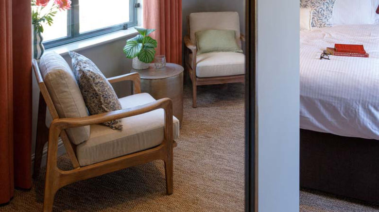 <b>Albion Hotel Room</b>