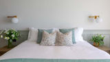 <b>Albion Hotel Room</b>