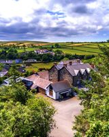 Wolfscastle Country Hotel