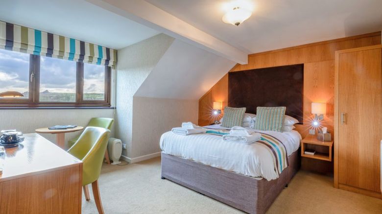 <b>Wolfscastle Country Hotel Room</b>