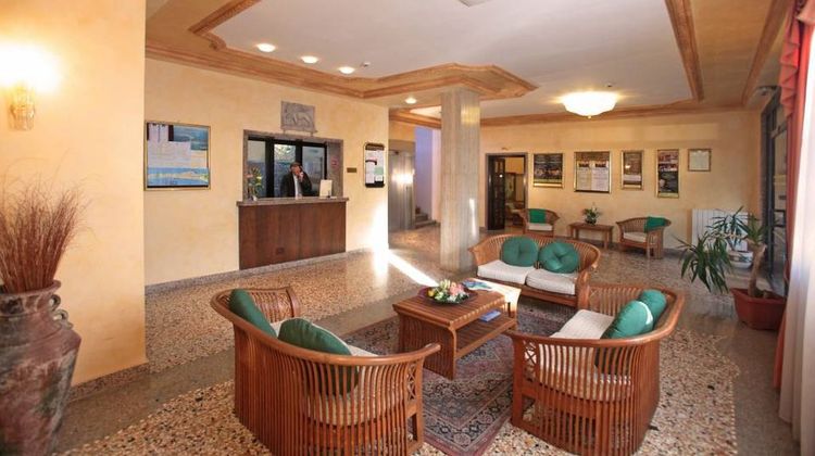 Venezia 2000 Hotel & Residence Lobby