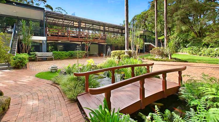 Checkers Resort & Conference Centre Exterior