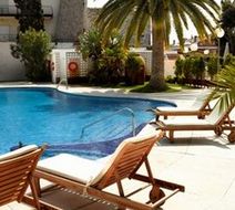 Hotel Ciudad de Castelldefels Pool