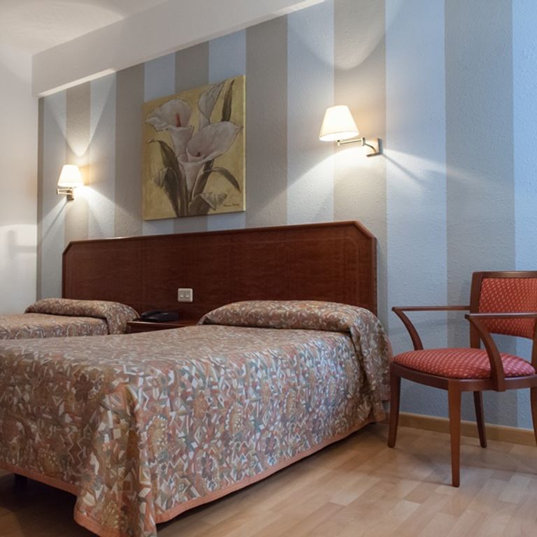 Hotel Unzaga Plaza