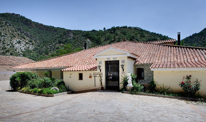 Hotel Hostal de la Trucha Exterior