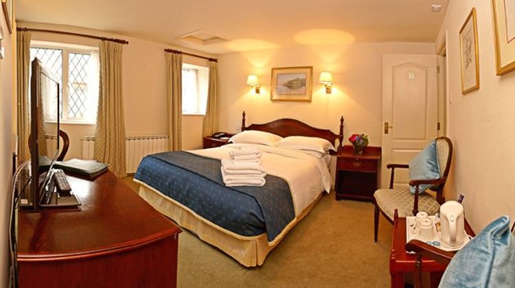 Greenhills Country Hotel Room