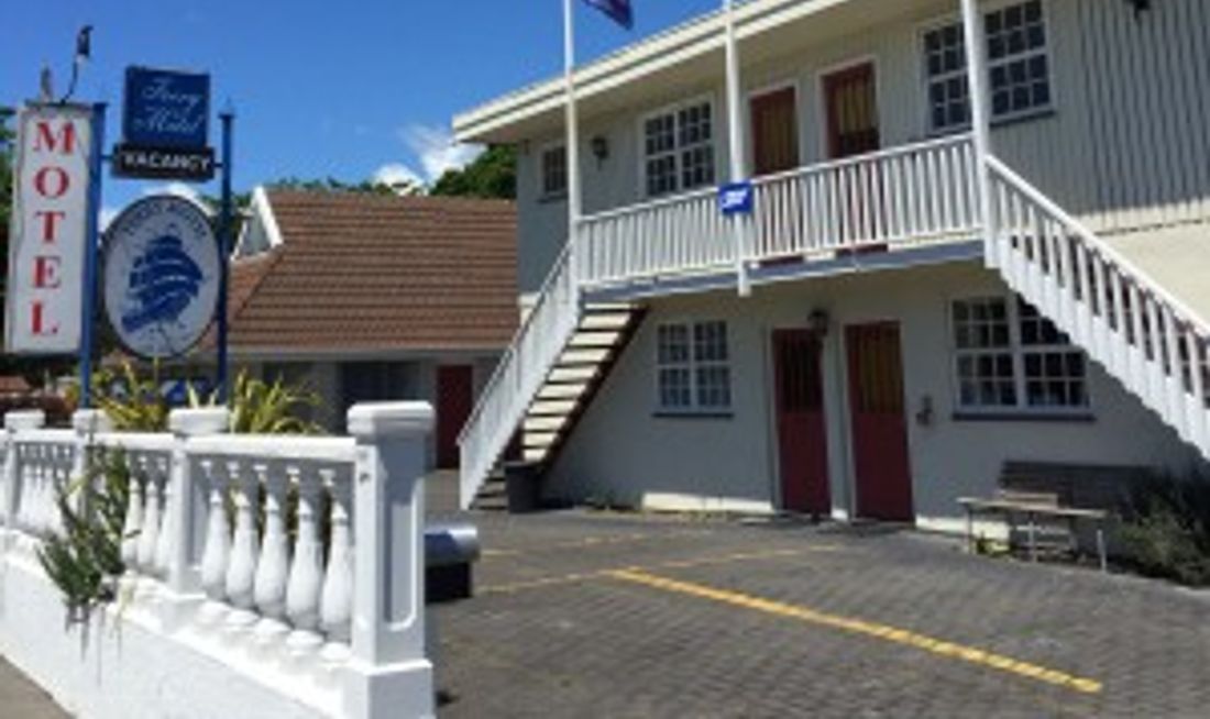 Ferry Motel Exterior