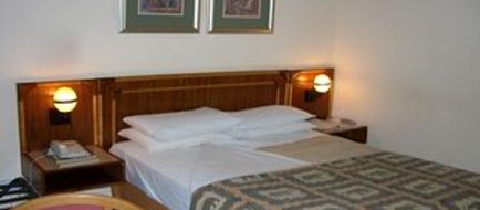 Cresta Botsalo Hotel Room