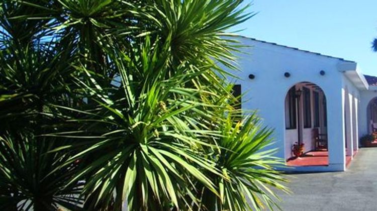 Hacienda Motel Exterior