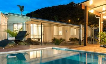 Averill Court Motel