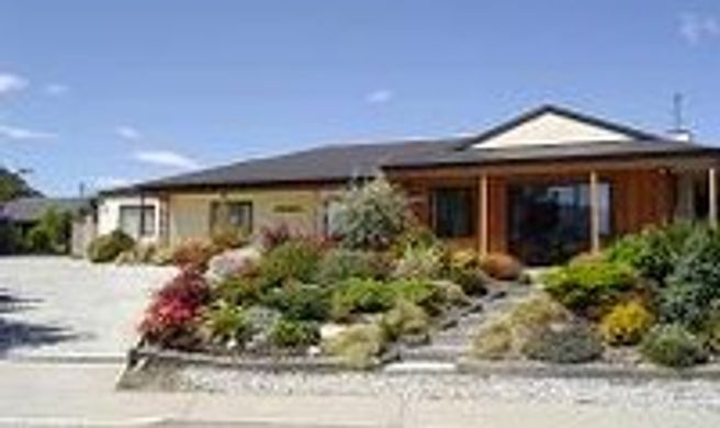 Alpine Motel & Apartments Exterior