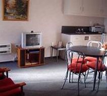 Alpine Motel & Apartments Room