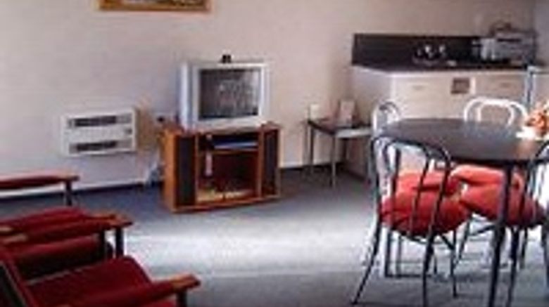 <b>Alpine Motel & Apartments Room</b> <b>Alpine Motel & Apartments Room</b>
