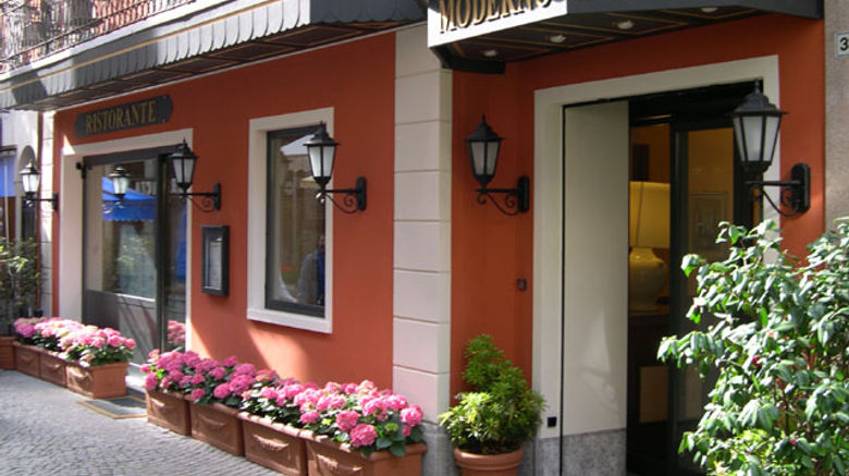 <b>Moderno Hotel Exterior</b>