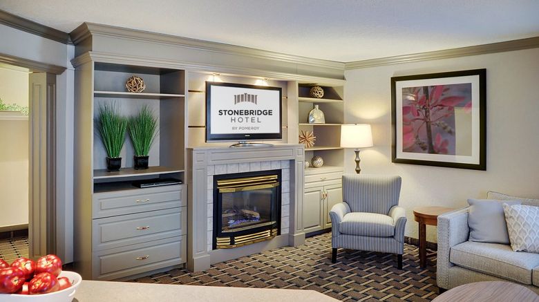 <b>Stonebridge Hotel Grande Prairie Suite</b>