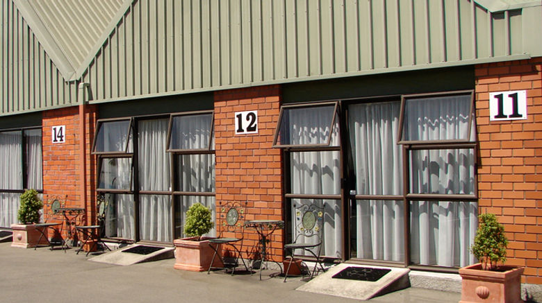 193 Aorangi Manor Motel Exterior