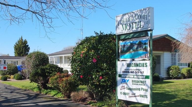 <b>Colonial Court Motel Exterior</b>