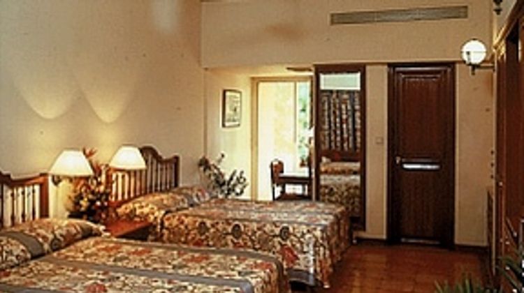 Majorda Beach Resort Room