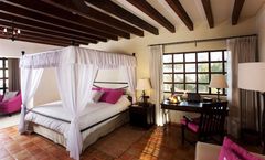 Guaycura Boutique Hotel & Spa