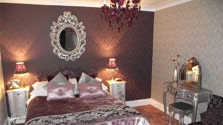<b>Maenan Abbey Room</b>
