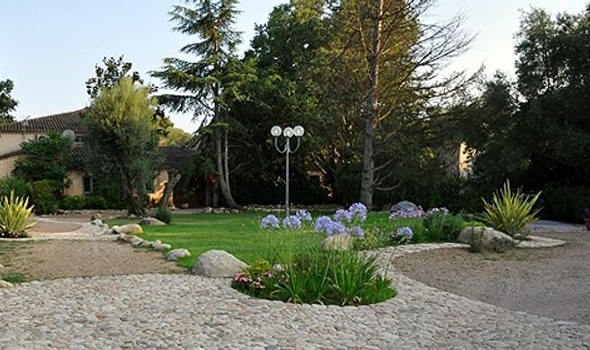 Hotel La Riviere Exterior