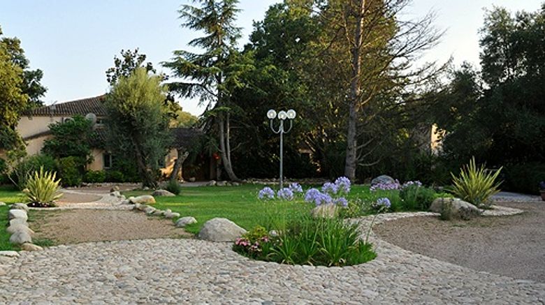 Hotel La Riviere Exterior