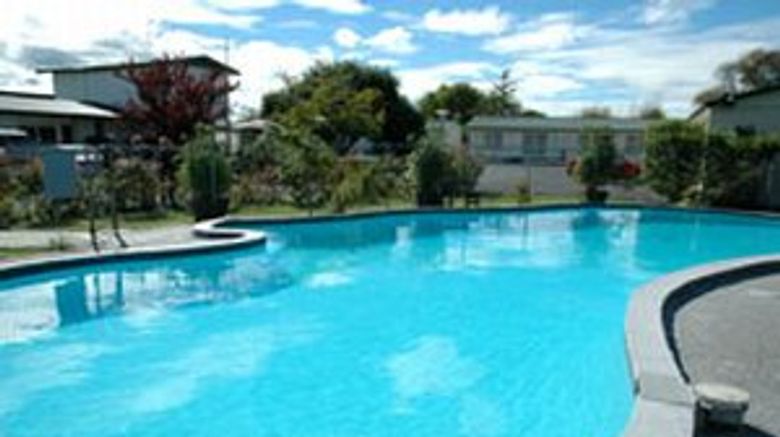 <b>The Cleveland Thermal Resort Pool</b>
