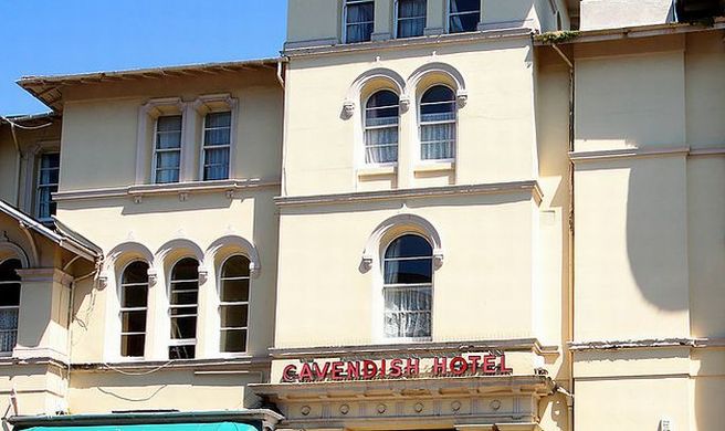 Metropole Hotel Exterior