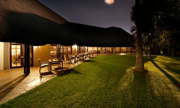 Mokuti Etosha Lodge