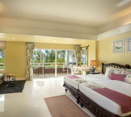 Thavorn Palm Beach Resort Suite
