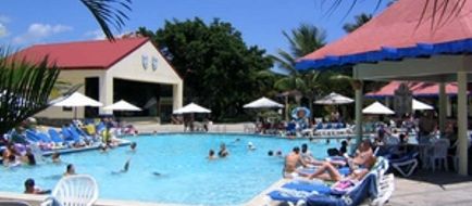 Fun Royale/Tropicale All Inclusive Pool