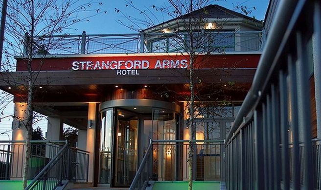 Strangford Arms Hotel Exterior